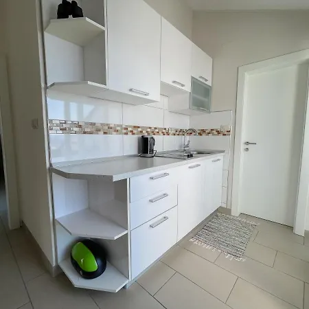 Ivanka Apartamento *