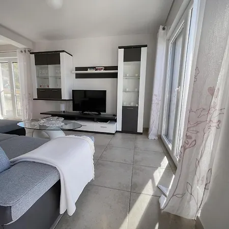 Ivanka Apartamento *